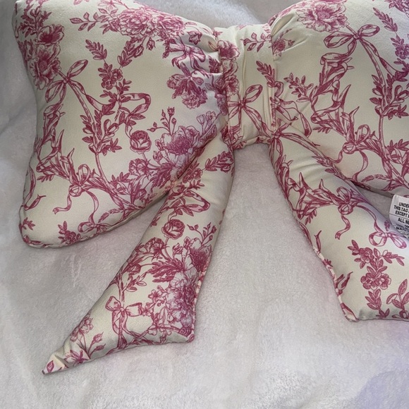 BRAND NEW Oversized Pink Bow Decor Pillow shabby chic - Picture 2 of 5